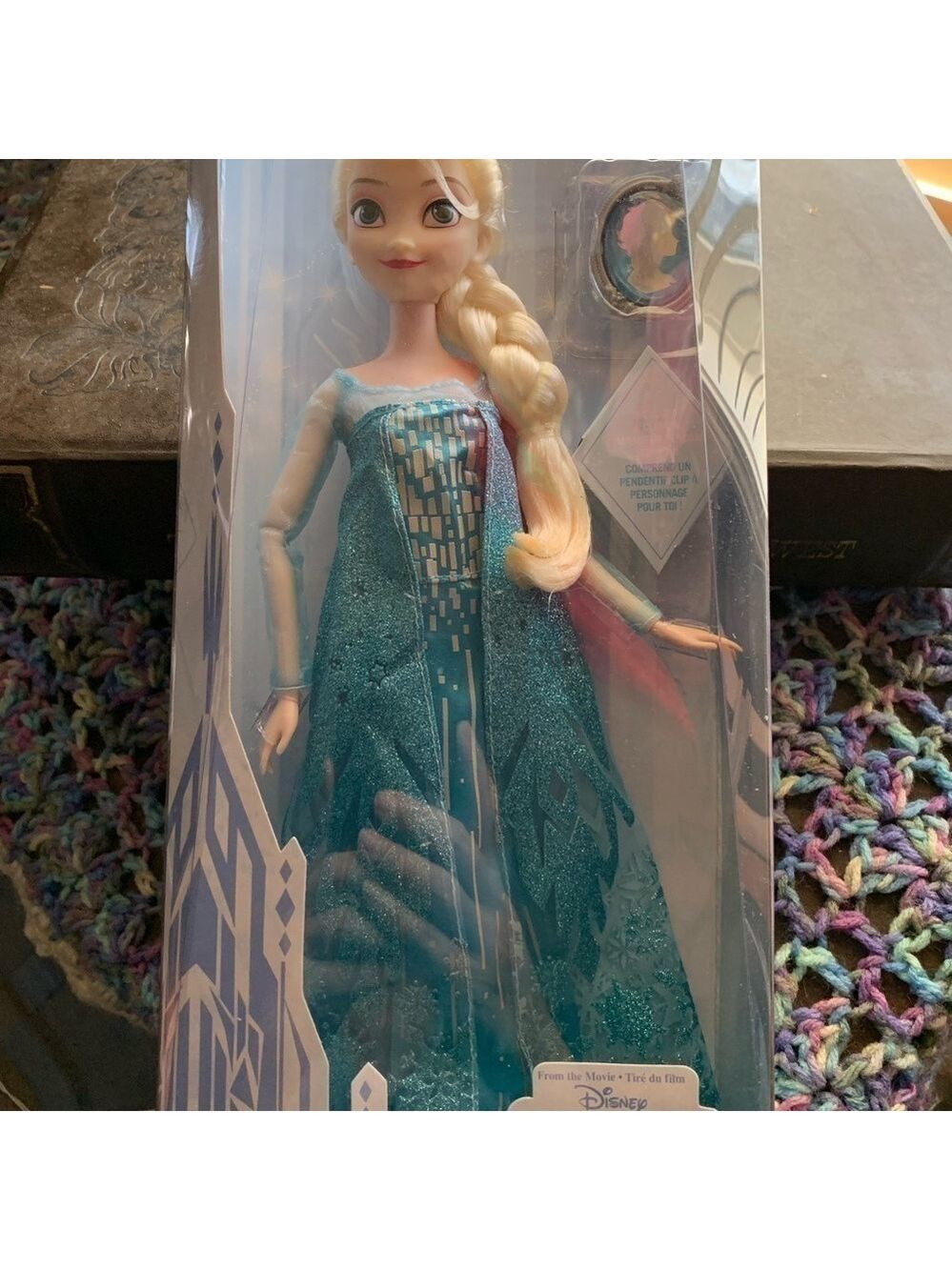 Disney Frozen Elsa Doll with Pendant - Picture 2 of 3